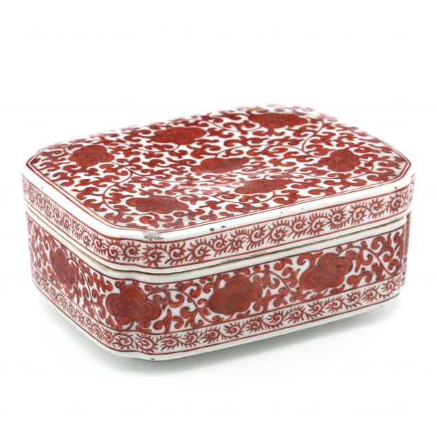 a-chinese-porcelain-and-copper-red-glaze-box-with-cover