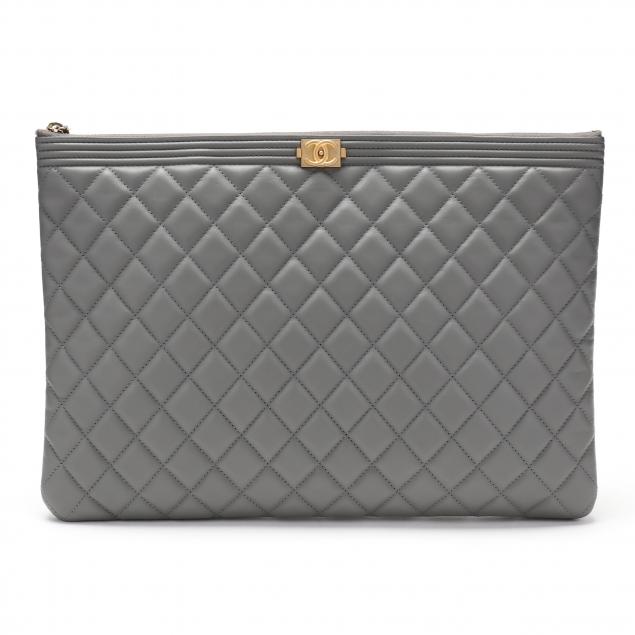chanel-gray-leather-clutch