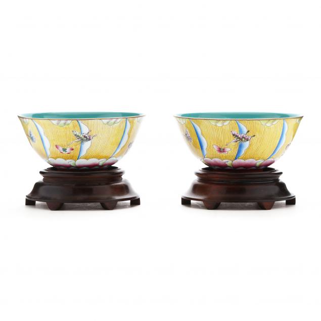 a-pair-of-chinese-butterfly-bowls