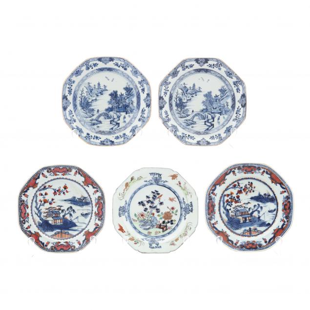 a-selection-of-five-chinese-export-porcelain-dishes