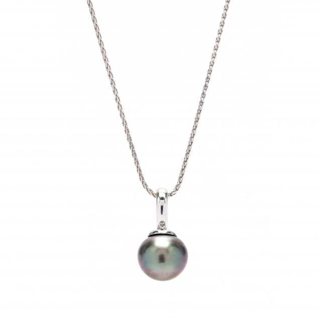 white-gold-and-tahitian-pearl-necklace