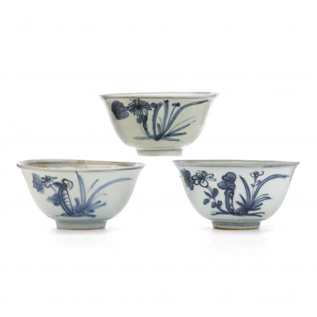 a-group-of-three-vietnamese-blue-and-white-flower-bowls