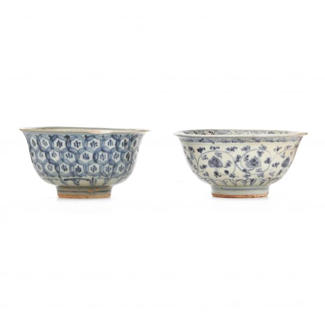 two-vietnamese-blue-and-white-bowls
