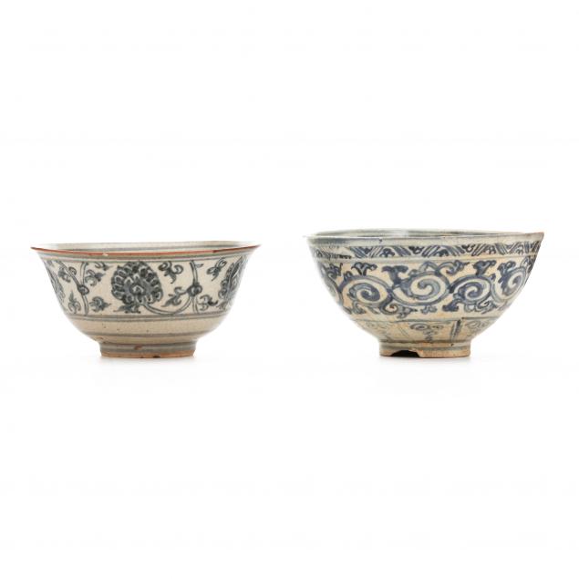 two-vietnamese-blue-and-white-bowls