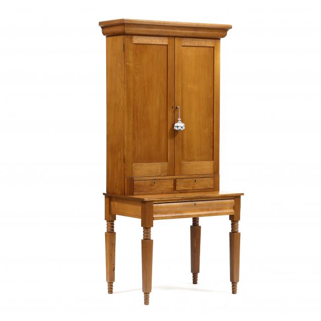 southern-walnut-plantation-desk