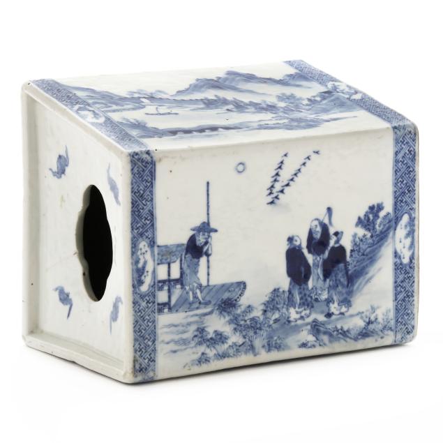 a-chinese-blue-and-white-porcelain-pillow