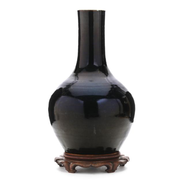 a-chinese-black-monochrome-glazed-tianqiuping-vase