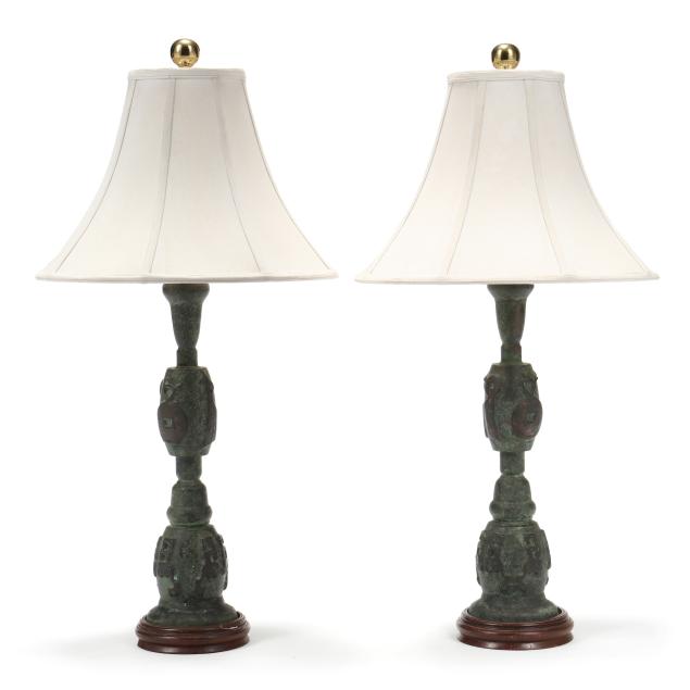 pair-of-contemporary-bronze-lamps-in-the-chinese-style