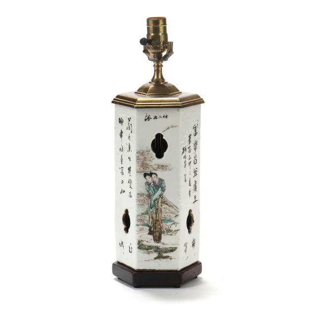 A Chinese Famille Rose Porcelain Hexagonal Hat Stand Lamp