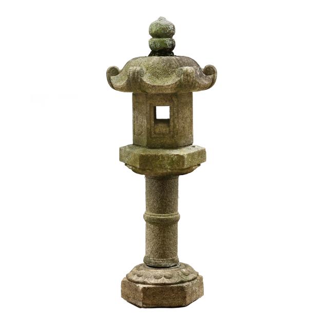 a-japanese-carved-stone-temple-i-ishidoro-i-lantern-sculpture