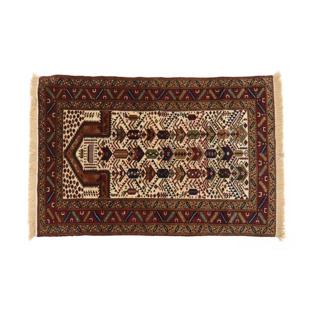 caucasian-prayer-rug