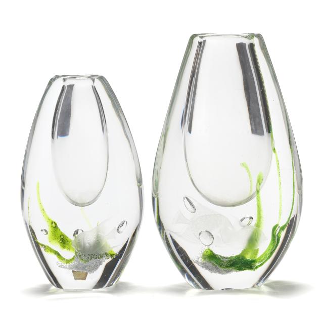 vicke-lindstrand-two-seaweed-and-fish-glass-vases