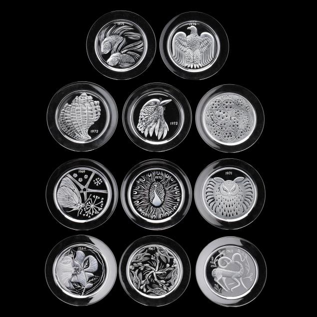 eleven-lalique-crystal-calendar-plates-1966-1976