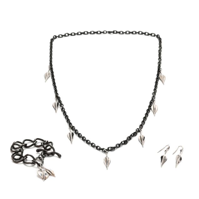 black-plated-brass-and-silver-necklace-bracelet-and-earrings-robert-lee-morris