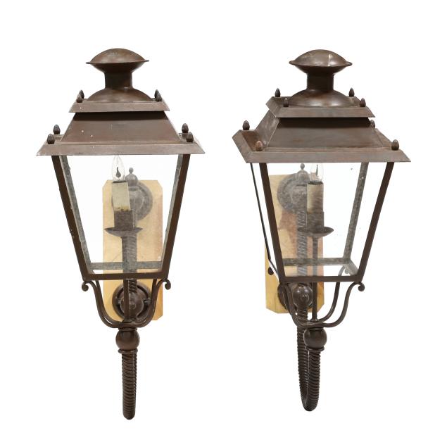 large-pair-of-coachman-style-lanterns