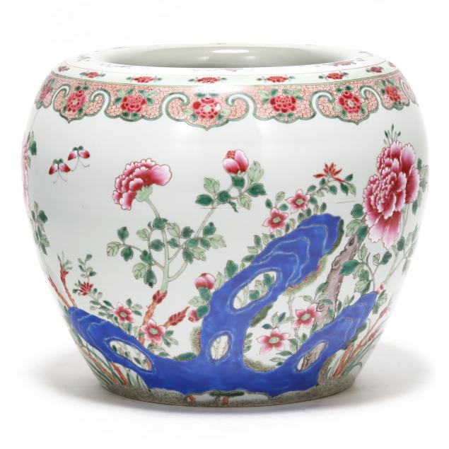 a-large-chinese-porcelain-famille-rose-planter