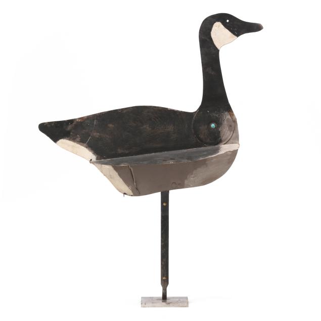folding-canada-goose-decoy-on-stand