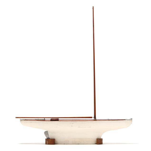 vintage-pond-racing-yacht