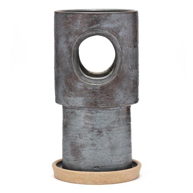 straw-valley-nc-black-glazed-pottery-vessel