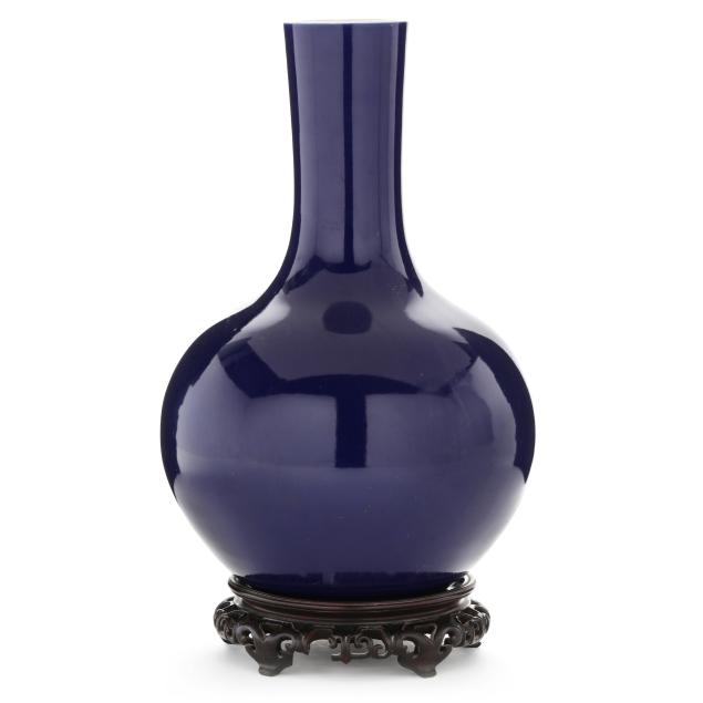 a-very-fine-and-rare-chinese-blue-glazed-bottle-vase