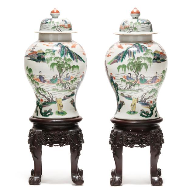 a-pair-of-large-chinese-porcelain-jars-with-covers