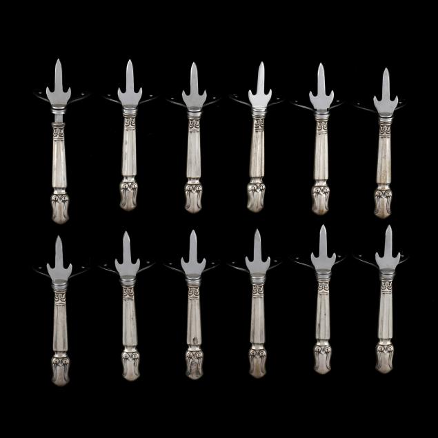 set-of-twelve-manchester-i-duke-of-windsor-i-sterling-silver-corn-holders