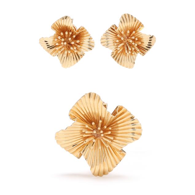 retro-gold-dogwood-motif-suite-tiffany-co