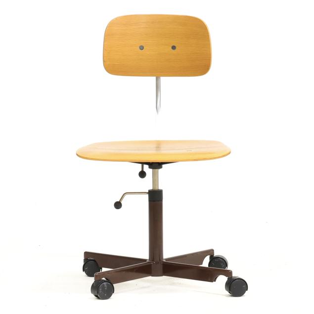 jorgen-rasmussen-i-kevi-task-chair-i