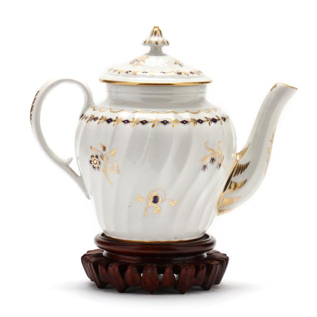 antique-worcester-gilt-and-cobalt-porcelain-lidded-teapot