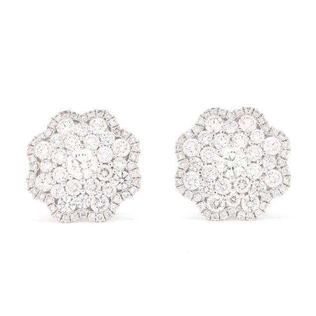 pair-of-cluster-diamond-earrings-forevermark