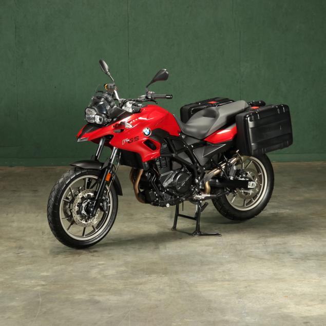 2013-bmw-f700-gs