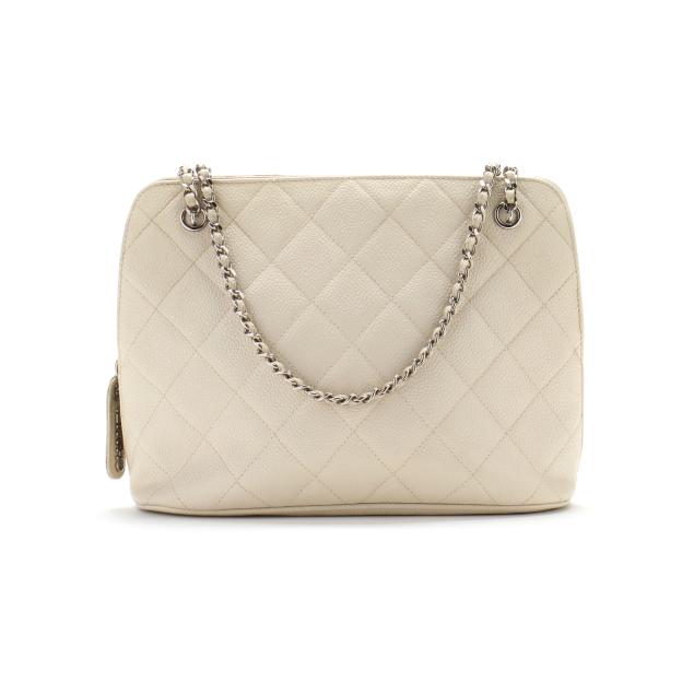 vintage-logo-pull-shoulder-bag-chanel