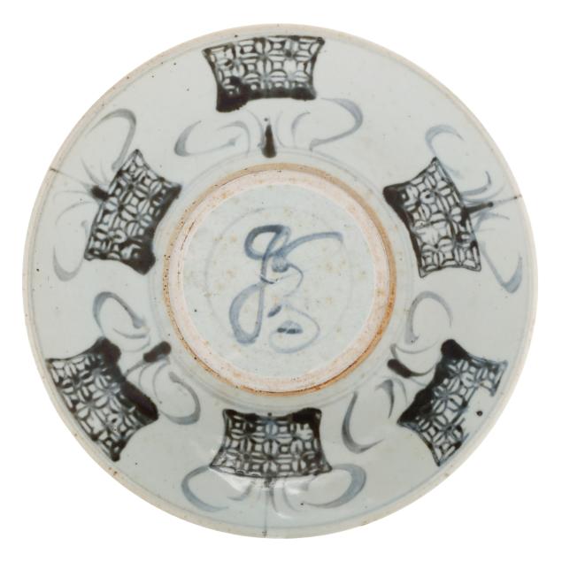 a-chinese-blue-and-white-swatow-bowl