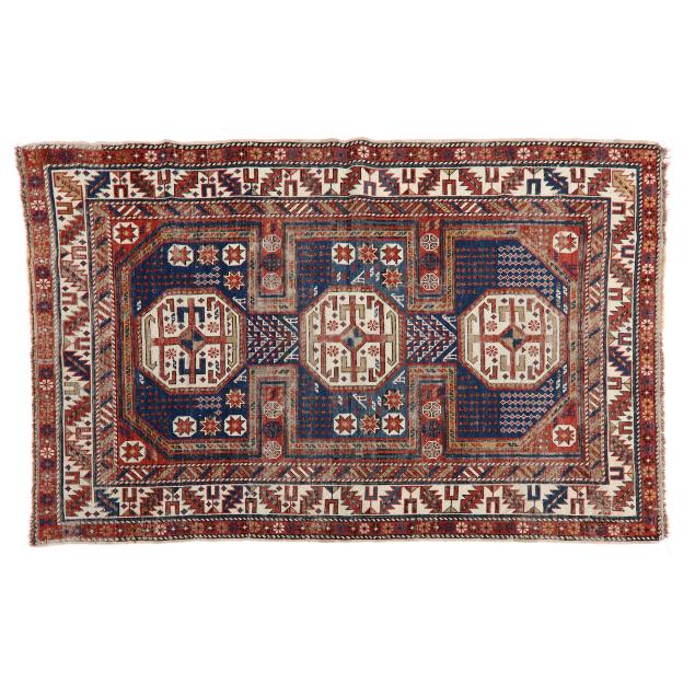 caucasian-keyhole-design-area-rug