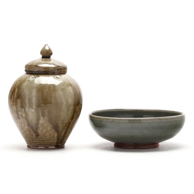 mark-hewitt-english-nc-b-1955-lidded-urn-and-low-bowl