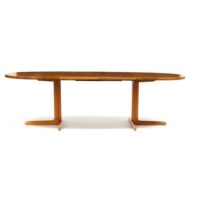 vamdrup-teak-dining-table-and-two-leaves