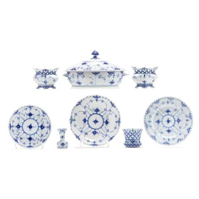 royal-copenhagen-selection-of-i-blue-fluted-full-lace-i-tableware