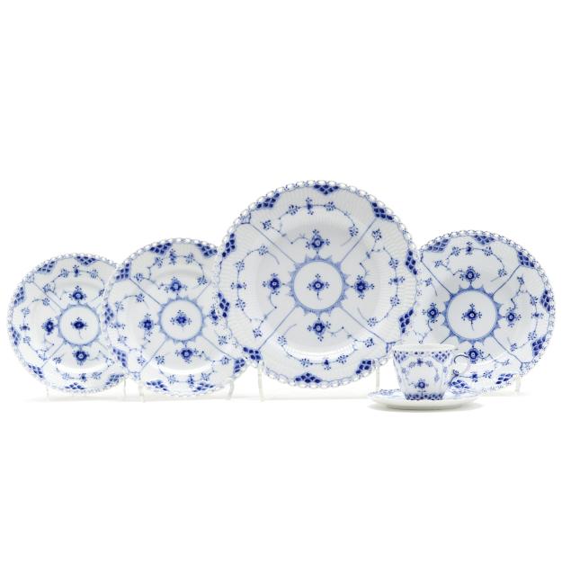 a-large-group-of-royal-copenhagen-i-blue-fluted-full-lace-i-tableware
