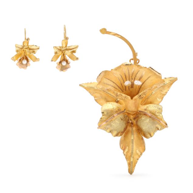 gold-orchid-motif-suite