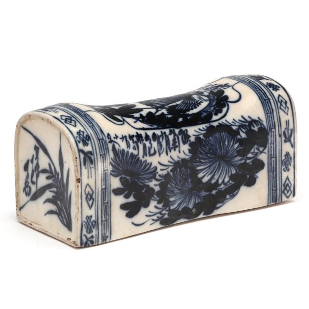 a-chinese-porcelain-blue-and-white-pillow