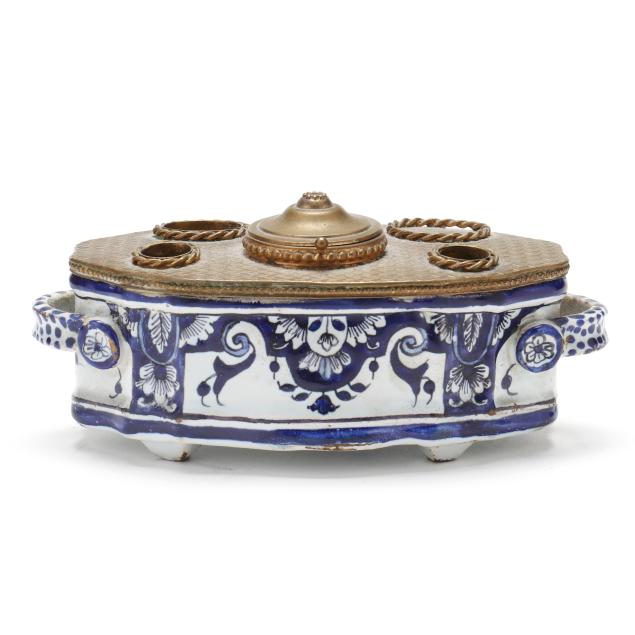 antique-continental-blue-and-white-inkstand