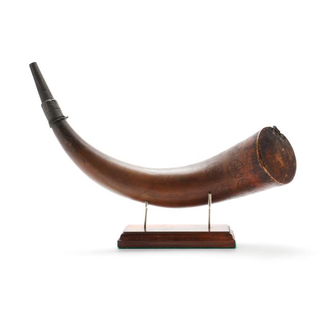 early-piedmont-north-carolina-powder-horn-with-stand