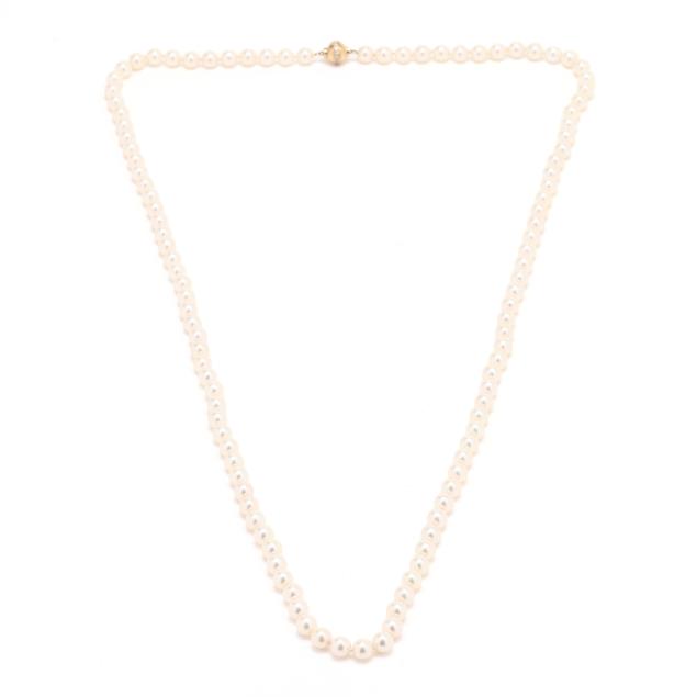 single-strand-pearl-necklace-with-gold-and-diamond-clasp