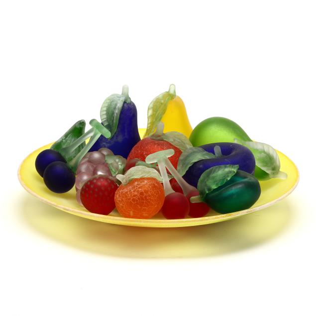 cenedese-murano-scavo-glass-bowl-and-fruit
