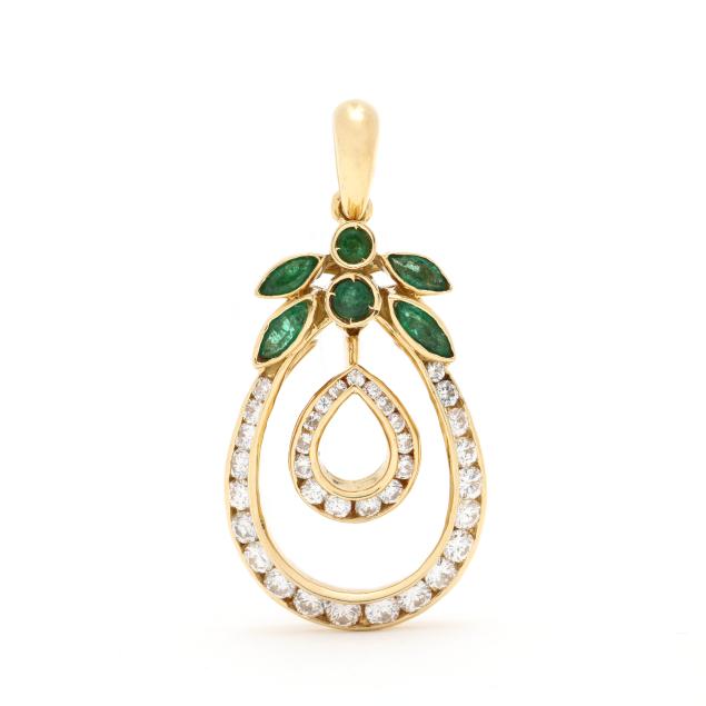 gold-diamond-and-emerald-pineapple-motif-pendant