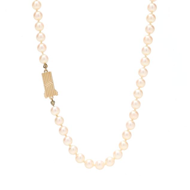 pearl-necklace-mikimoto