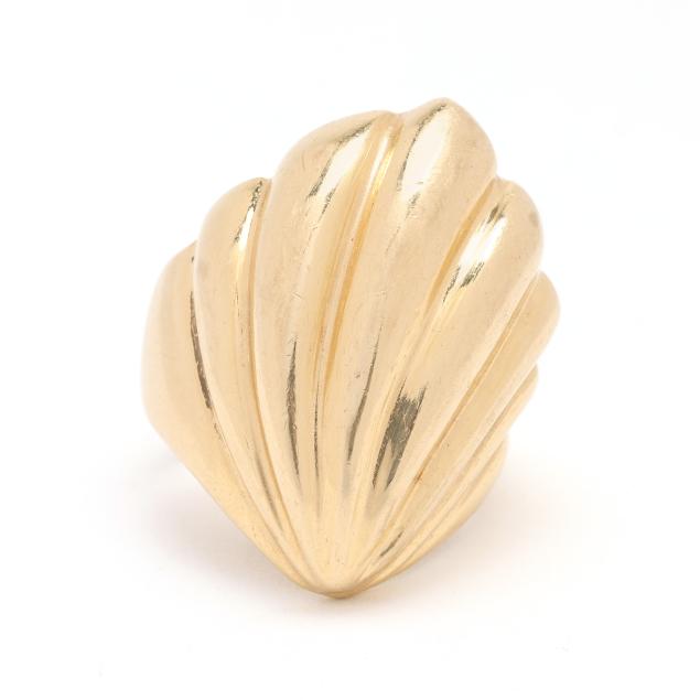 gold-shell-motif-ring