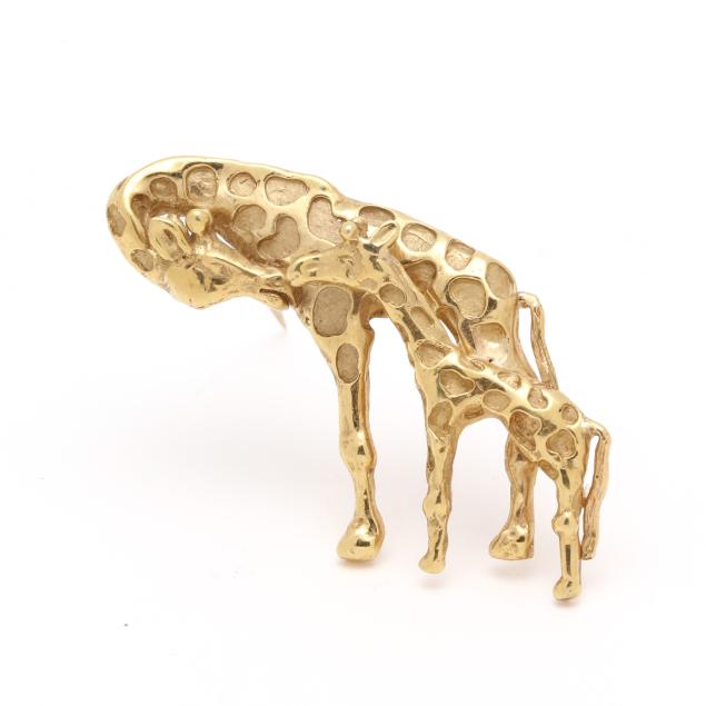 gold-giraffe-brooch