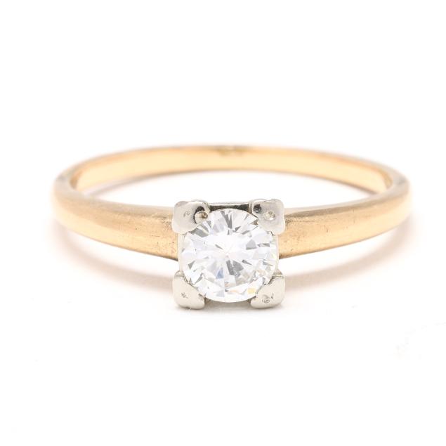 gold-and-diamond-solitiare-ring