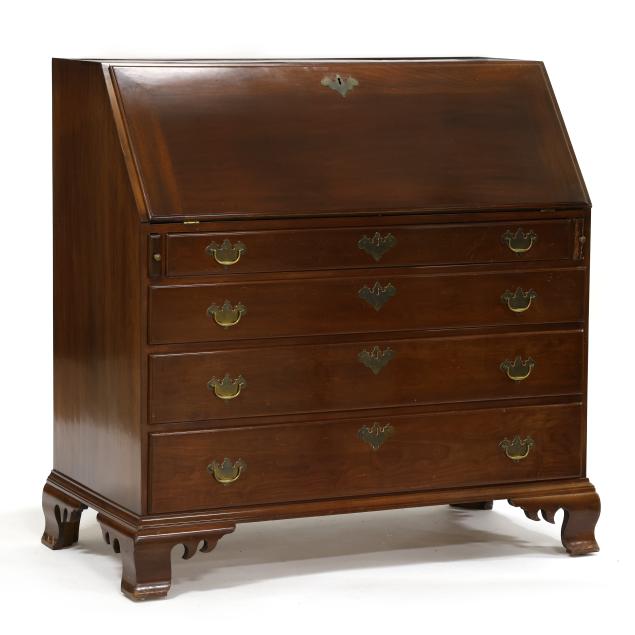 old-salem-chippendale-style-mahogany-slant-front-desk